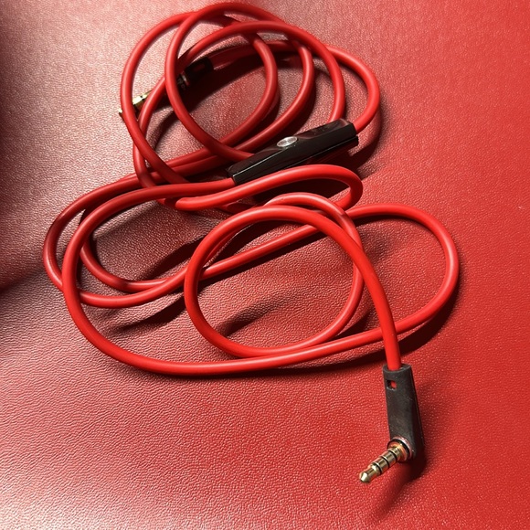 Pre-own Beats by dr.dre solo HD headphone - Picture 6 of 9